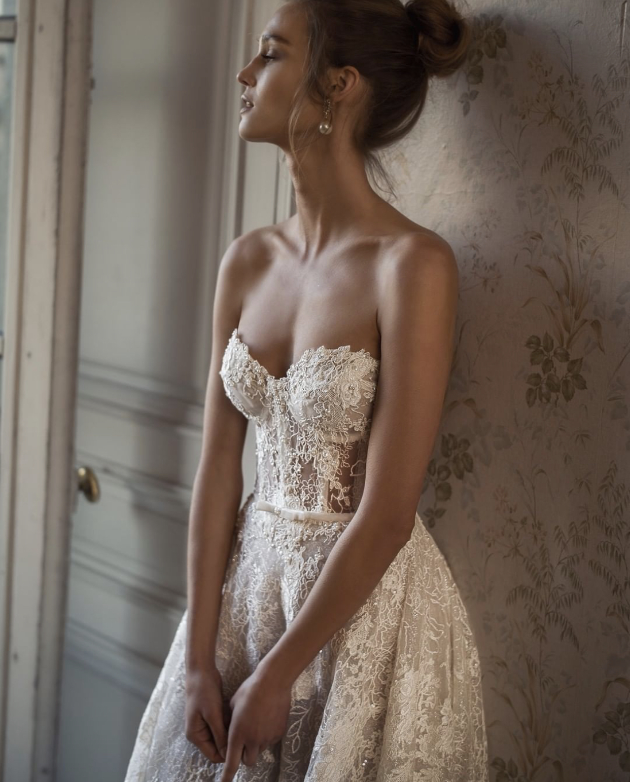 10 Lace Wedding Gown for Your Inspiration