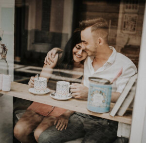 sweet couple photoshoot at a cafe